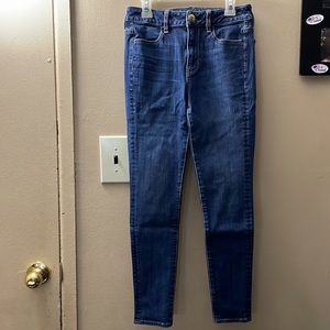 SOLD ON FB MARKETPLACE. AMERICAN EAGLE skinny jean